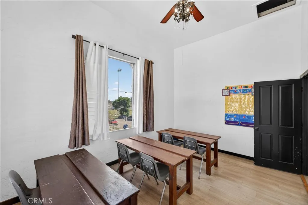 Additional image 79 of 7101 Menlo Ave, Los Angeles, CA 90044