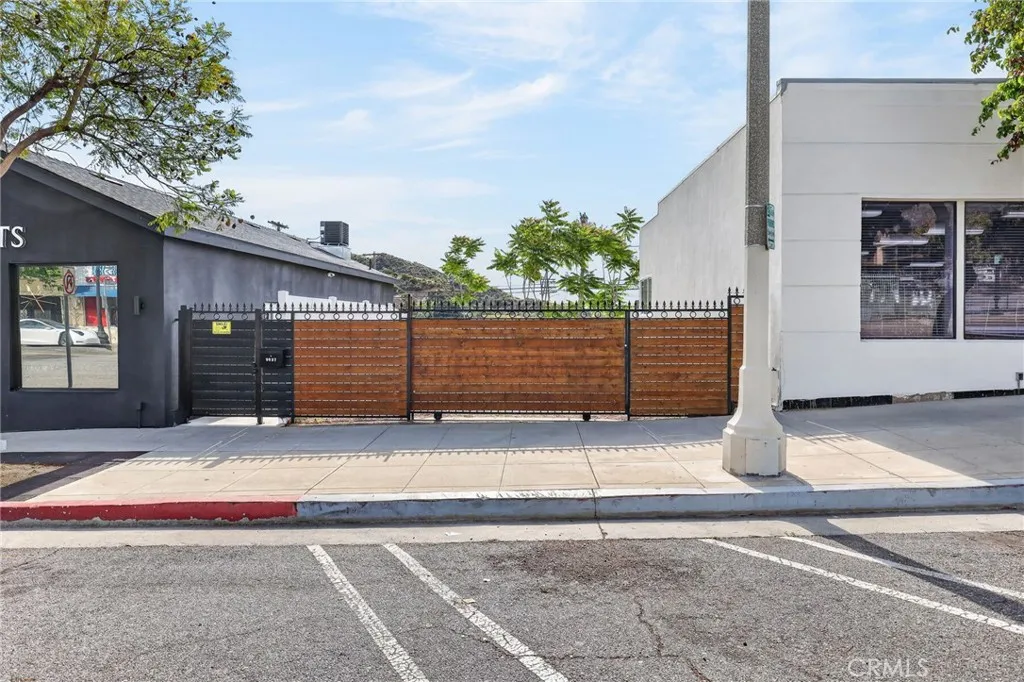 Additional image 52 of 9939 Commerce Avenue, Tujunga, CA 91042