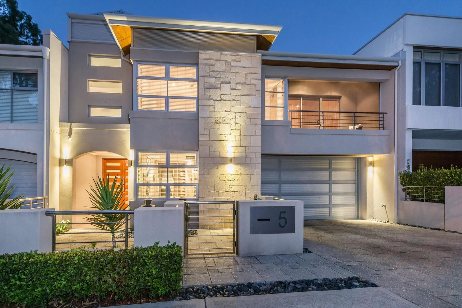 5 Quadrangle Place, Nedlands WA 6009