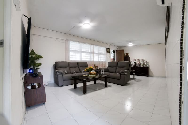 212 Serangoon Avenue 4 photo 4