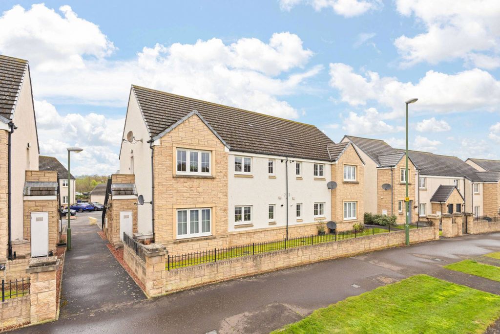 2 bed flat for saleMiners Walk, Dalkeith, Midlothian EH22