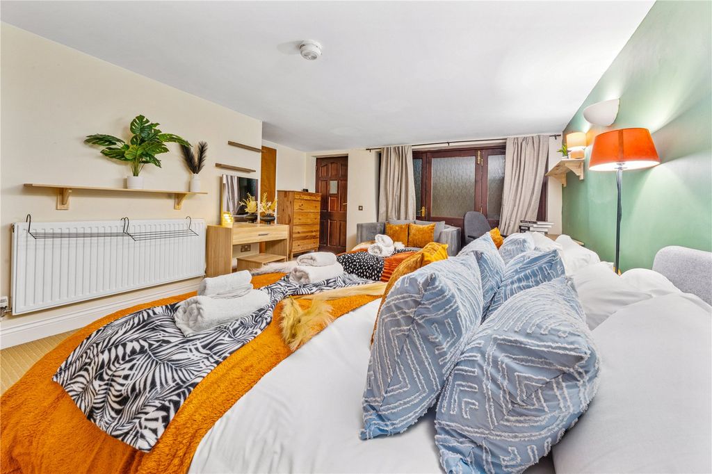 Additional image 10 of 4 bed terraced house for saleBear Yard Mews, Bristol, Somerset BS8