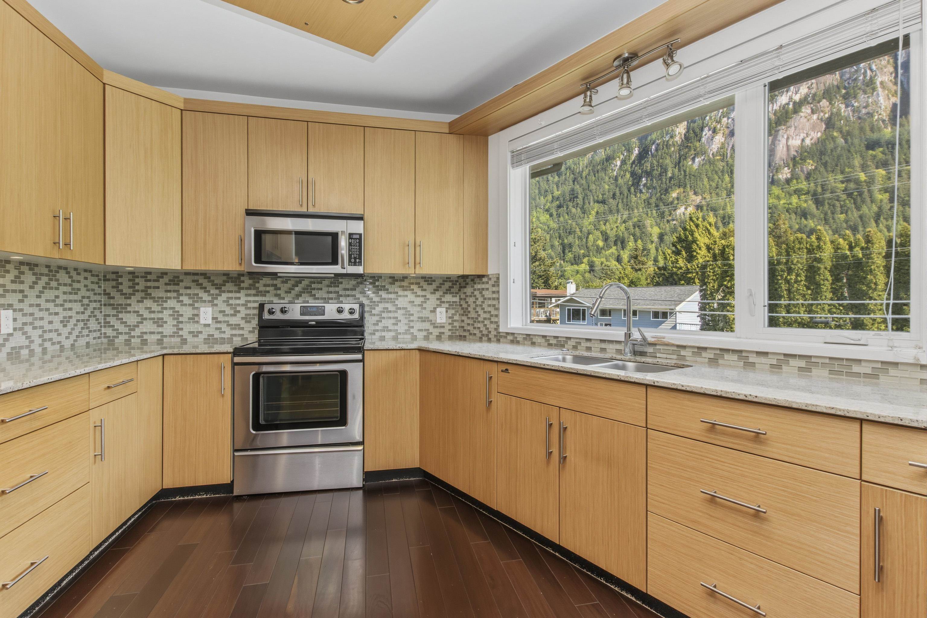 Additional image 4 of 208-1909 Maple Drive, Squamish, BC, V8B 0T1
