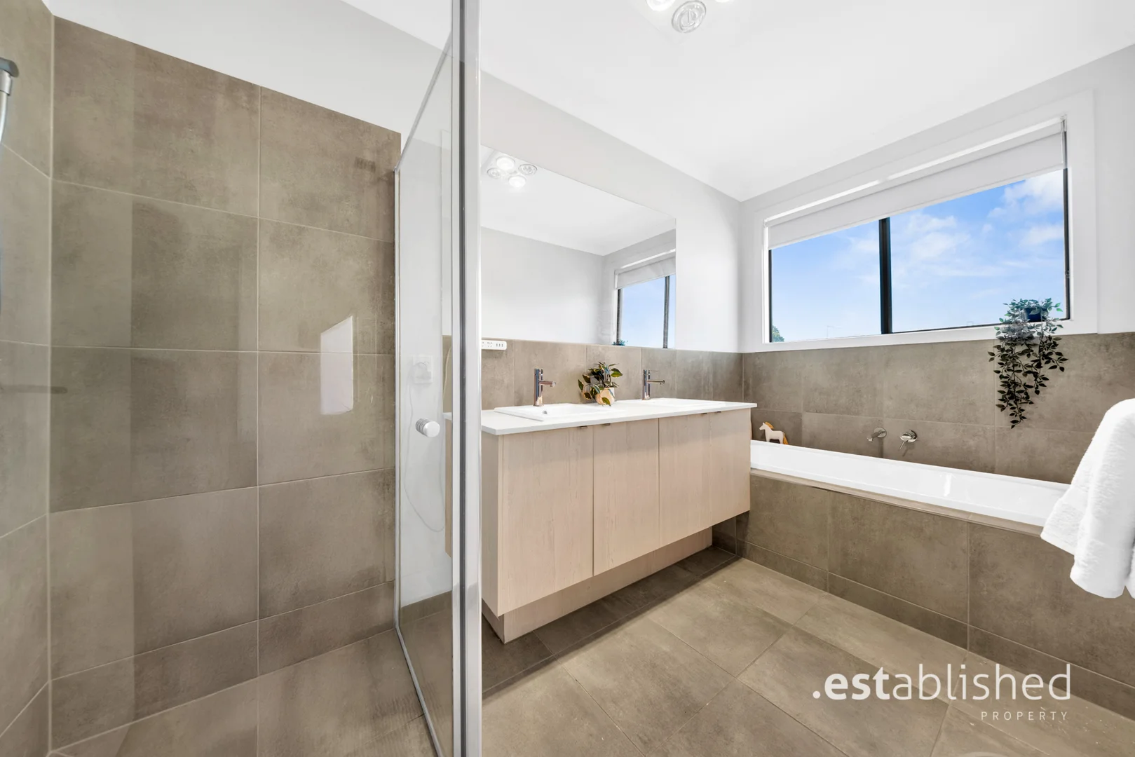 Additional image 16 of 4 Darsham Crescent, Point Cook VIC 3030