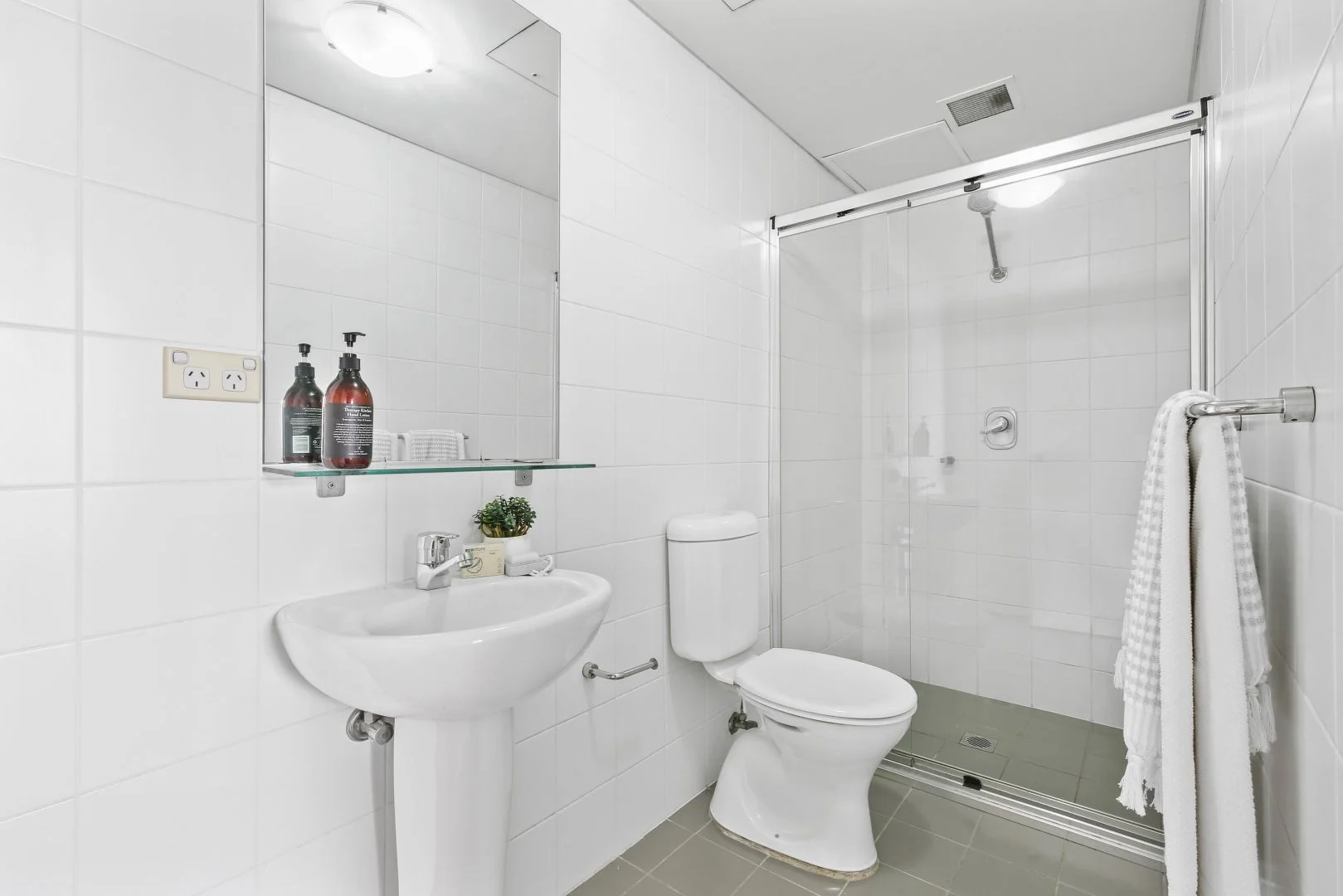 Additional image 4 of 504E/138 Carillon Avenue, Newtown NSW 2042