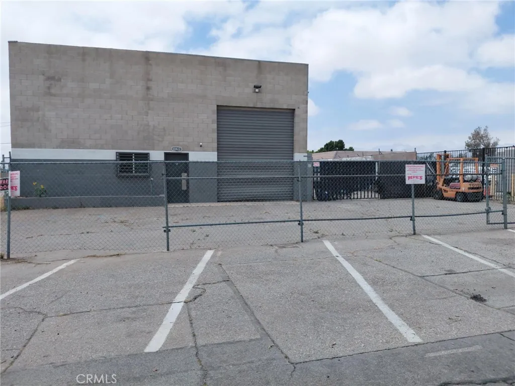 10422 Fremontia Ave, Fontana, CA 92337