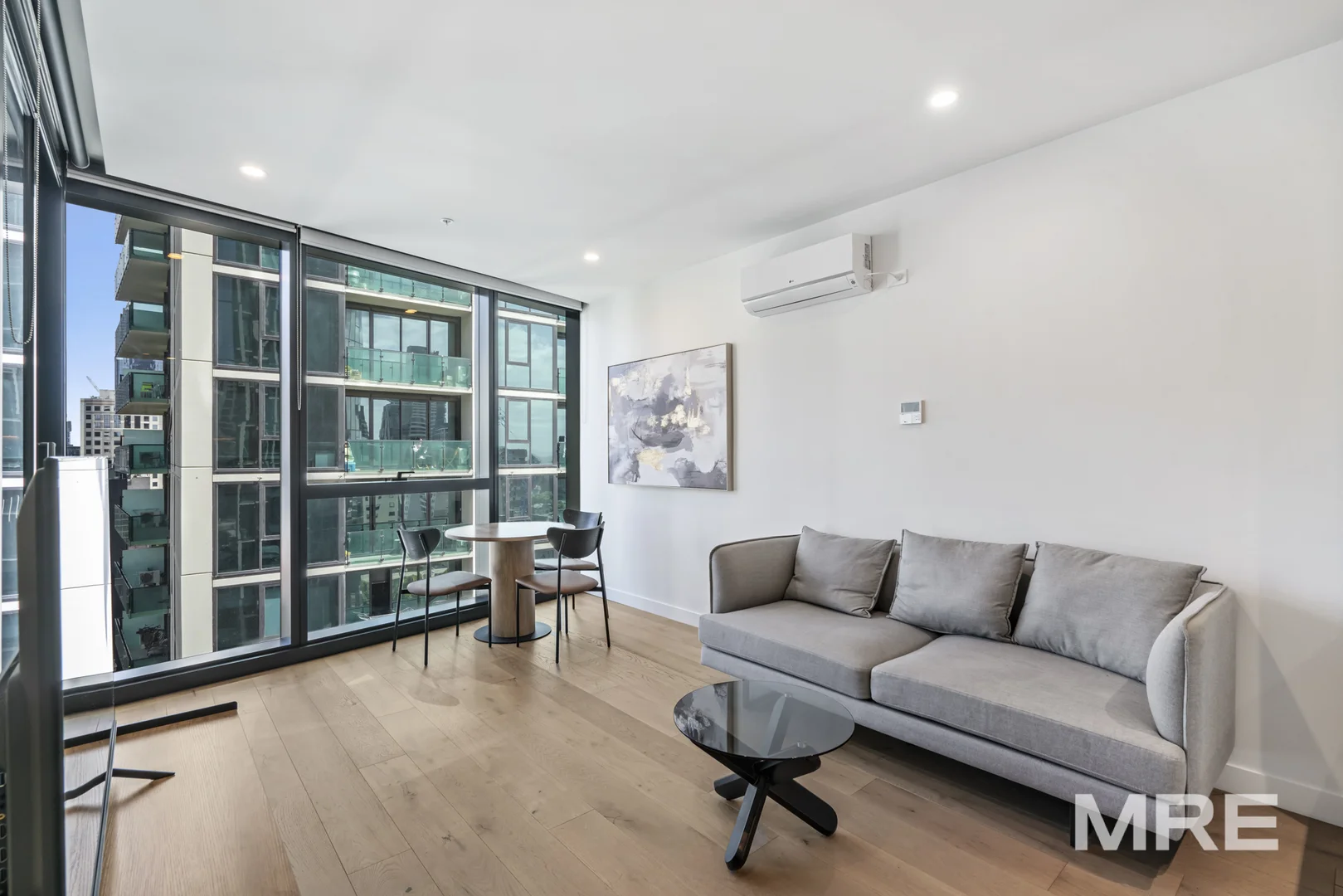 Additional image 2 of 1306/301 King Street, Melbourne VIC 3000