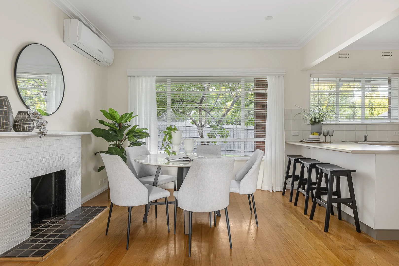 27 Compton Street, Canterbury VIC 3126 photo 3