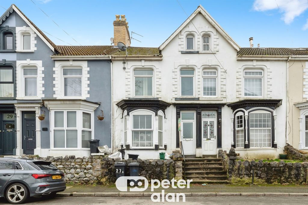 1 bed flat for saleHillside, Neath SA11 photo 2