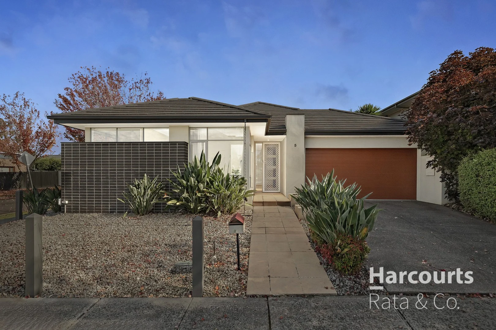 5 Woodcutters Grove, Epping VIC 3076