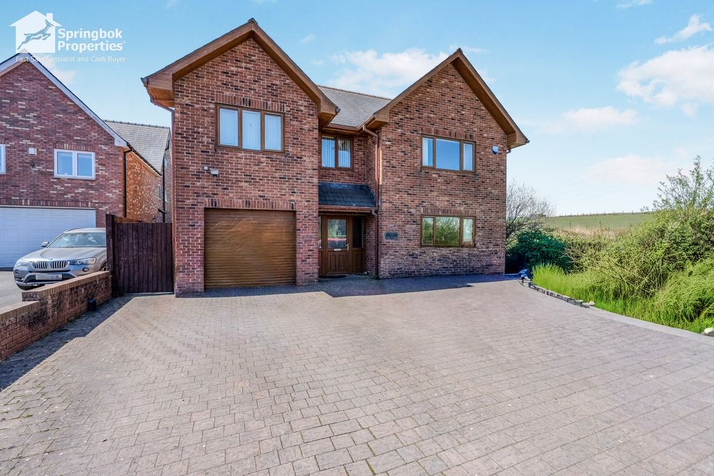 6 bed detached house for saleMaes Morgan, Tredegar, Monmouthshire NP22