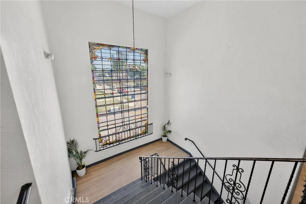 Additional image 65 of 7101 Menlo Ave, Los Angeles, CA 90044