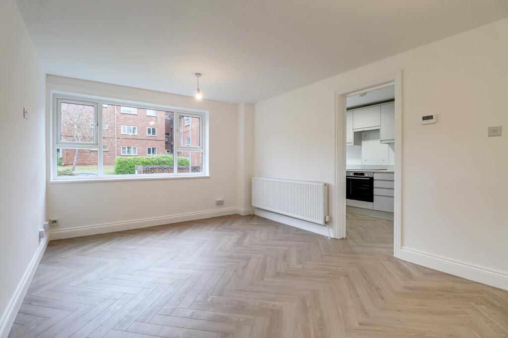 Hillside Road, Harpenden, AL5 photo 3