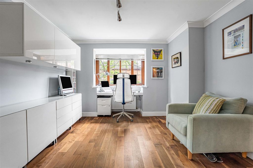 Additional image 10 of 4 bed detached house for saleRutland Gate, Maidenhead SL6