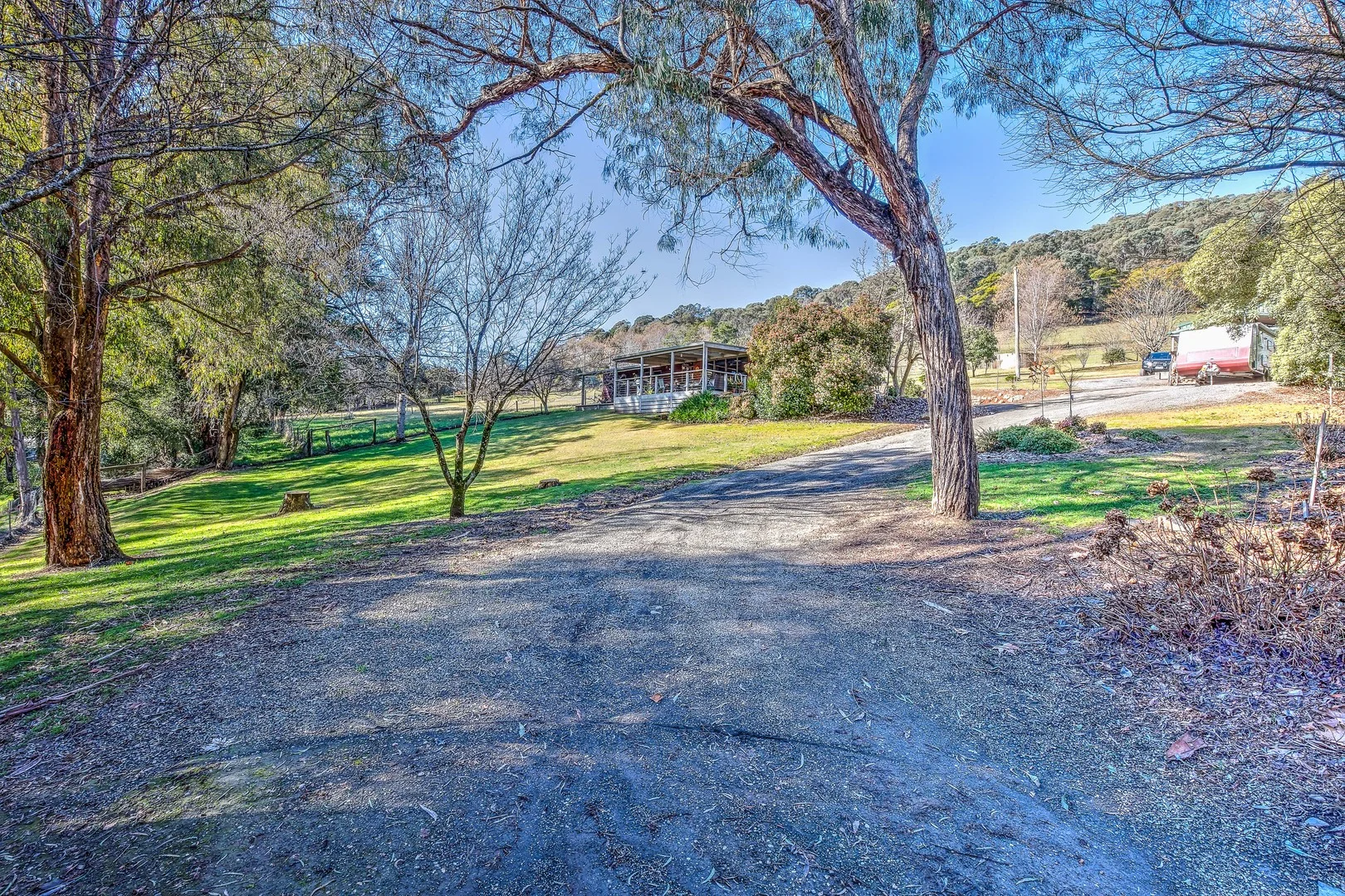 38-40 Crystal Brook Avenue, Porepunkah VIC 3740