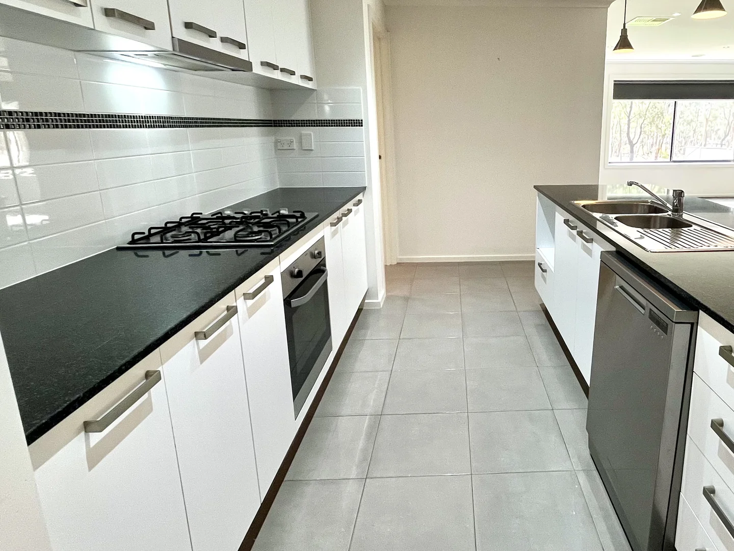 44 Londonderry Way, Epsom VIC 3551 photo 3