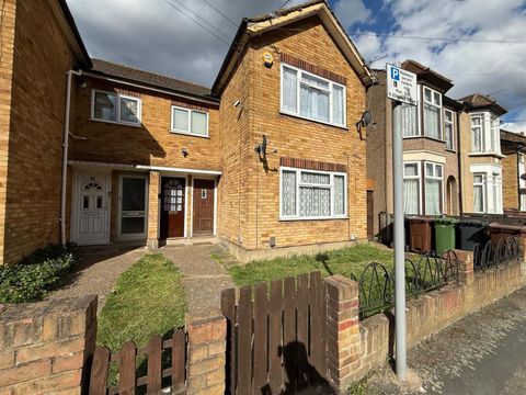 Sparsholt Road, Barking IG11