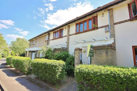 Manor House Way, Isleworth TW7