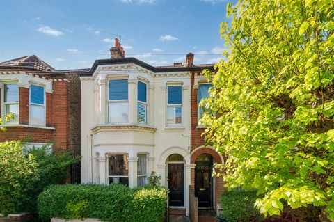 Warren Road, Colliers Wood SW19