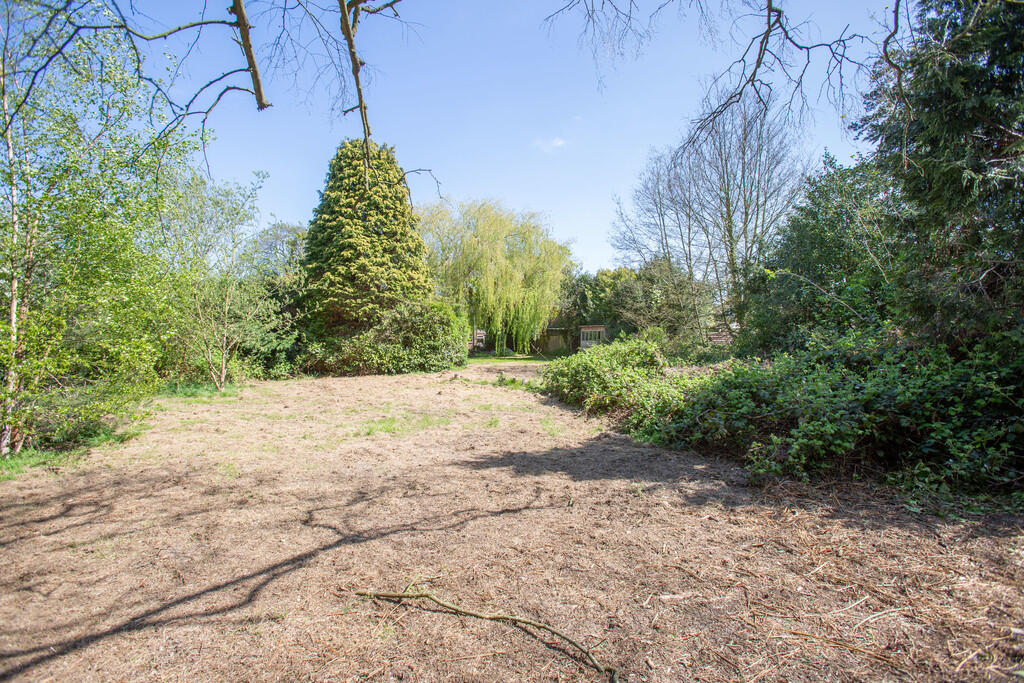 Additional image 27 of The Green, Bonehill, Tamworth