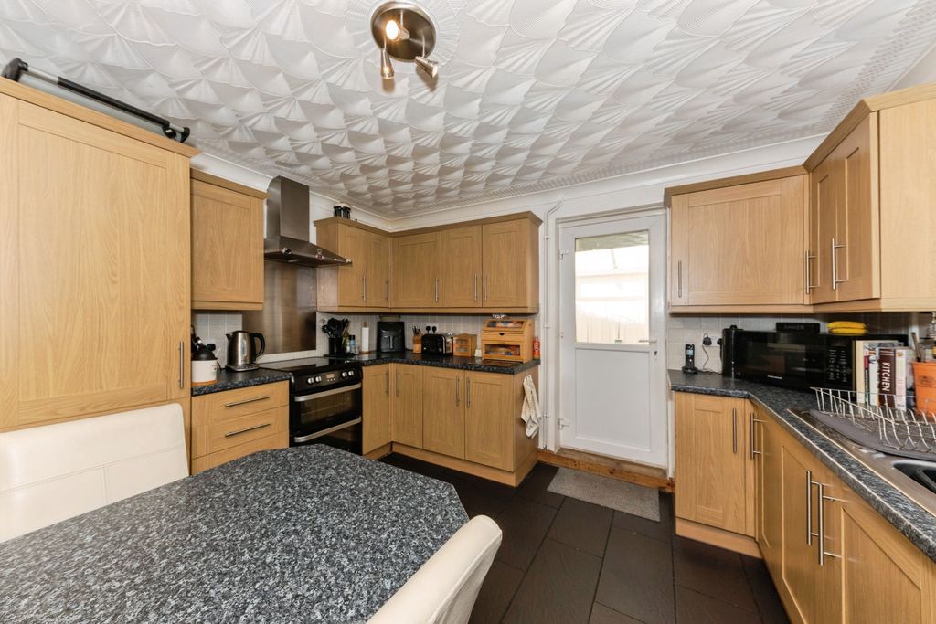 Additional image 4 of 2 bed detached bungalow for saleSea Dyke Way, Grimsby DN36