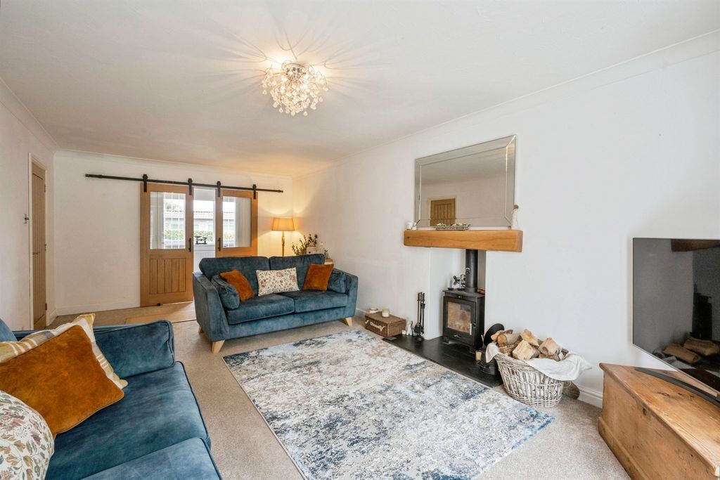 Additional image 8 of 4 bed detached house for saleGrove Street, Kirton Lindsey, Gainsborough DN21