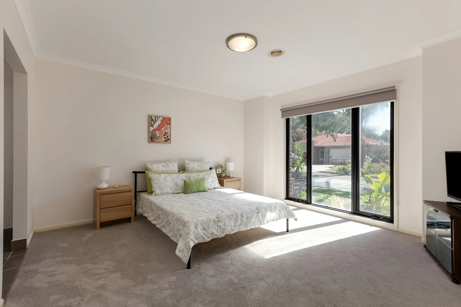 21 Chloe Drive, Broadford VIC 3658 photo 2