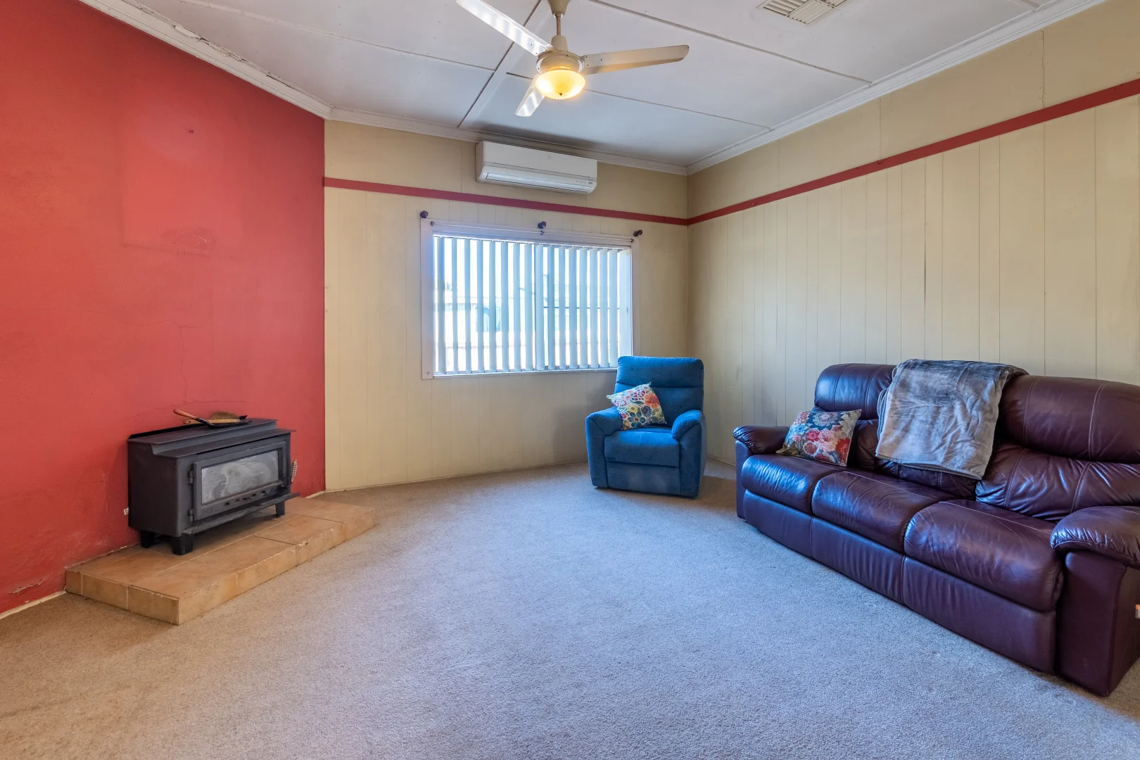 150 Twynam Street, Temora NSW 2666 photo 3