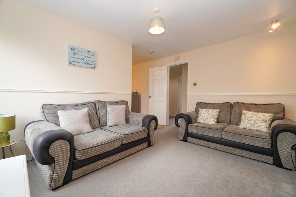 Additional image 3 of 1 bed flat for saleKestrel Court, Hardgate G81