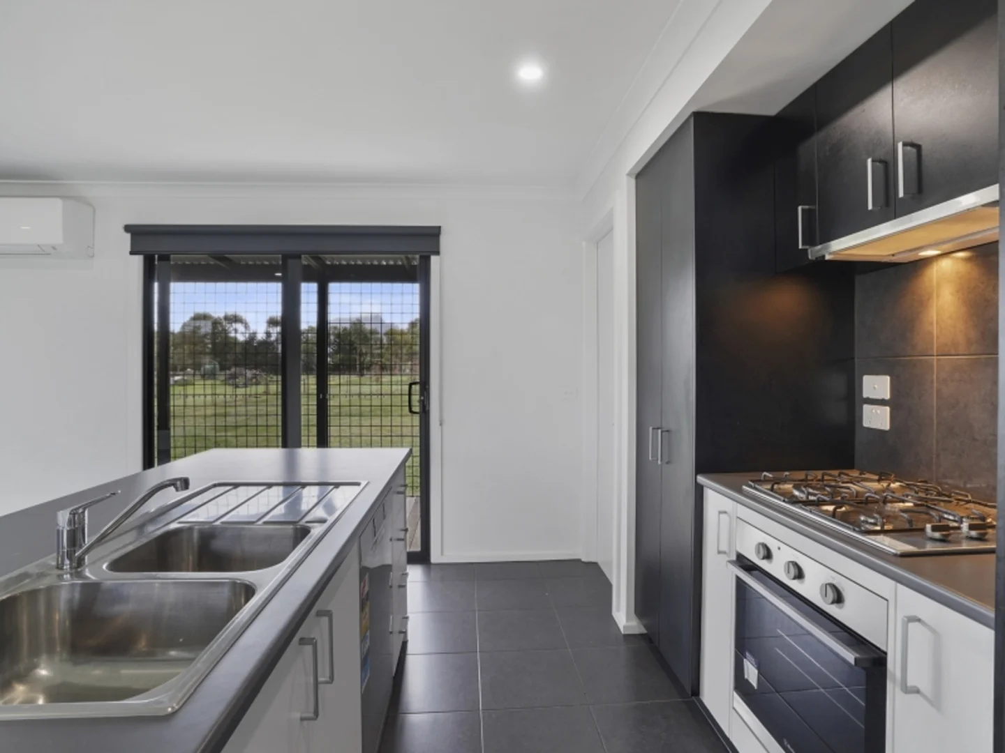 Additional image 7 of 4 Parker Street, Dunkeld VIC 3294