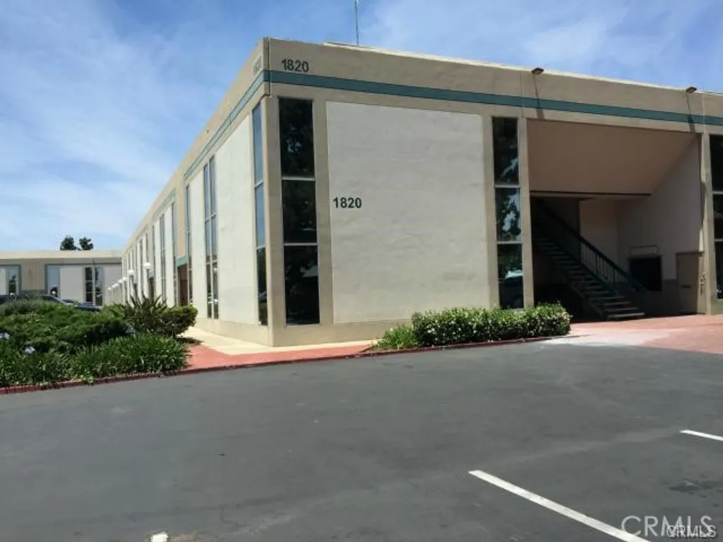 1820 E Garry Avenue, Santa Ana, CA 92705