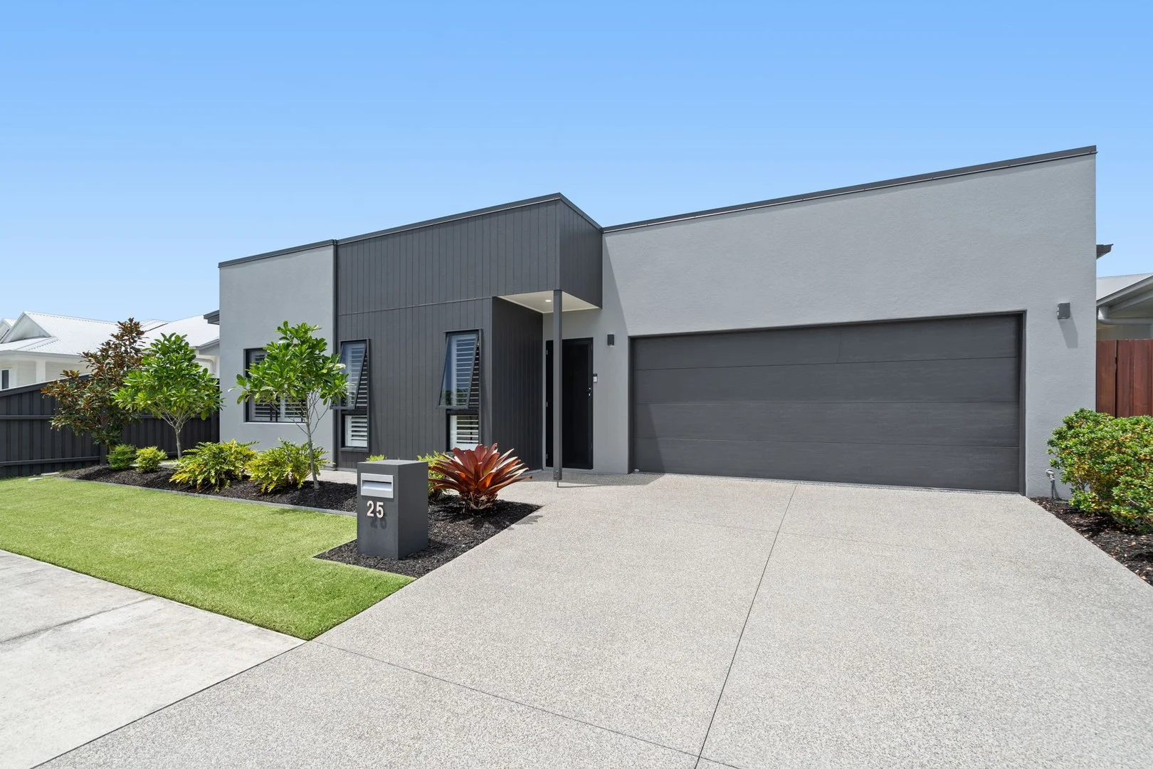 25 Olive Street, Palmview QLD 4553