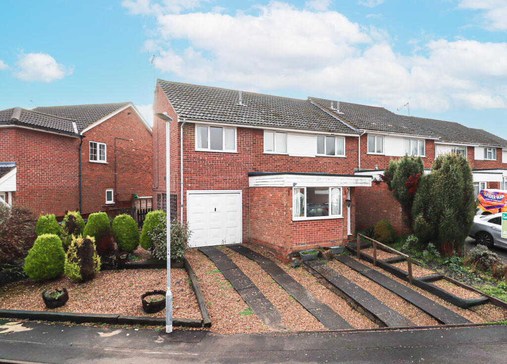 Broadstone Road, Harpenden, Hertfordshire, AL5