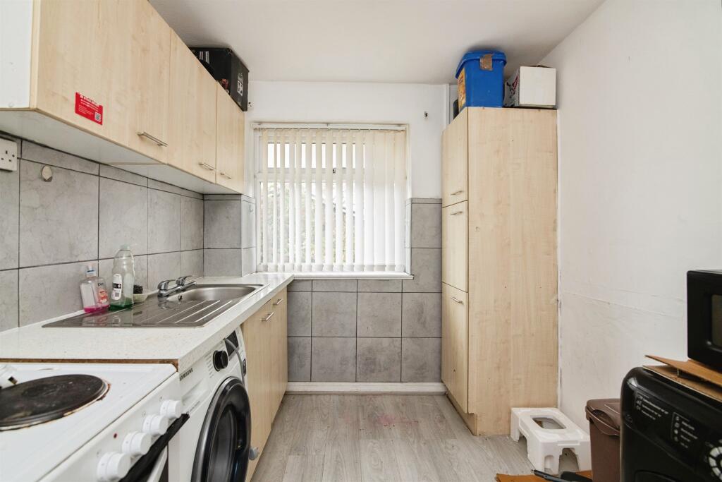 Additional image 7 of Oakthorpe Gardens, Tividale, Oldbury