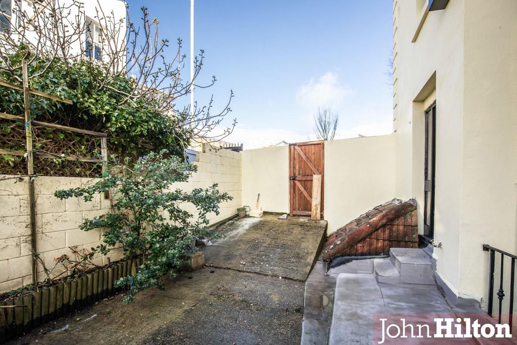 Additional image 2 of 1 bed flat for saleChichester Place, Brighton BN2