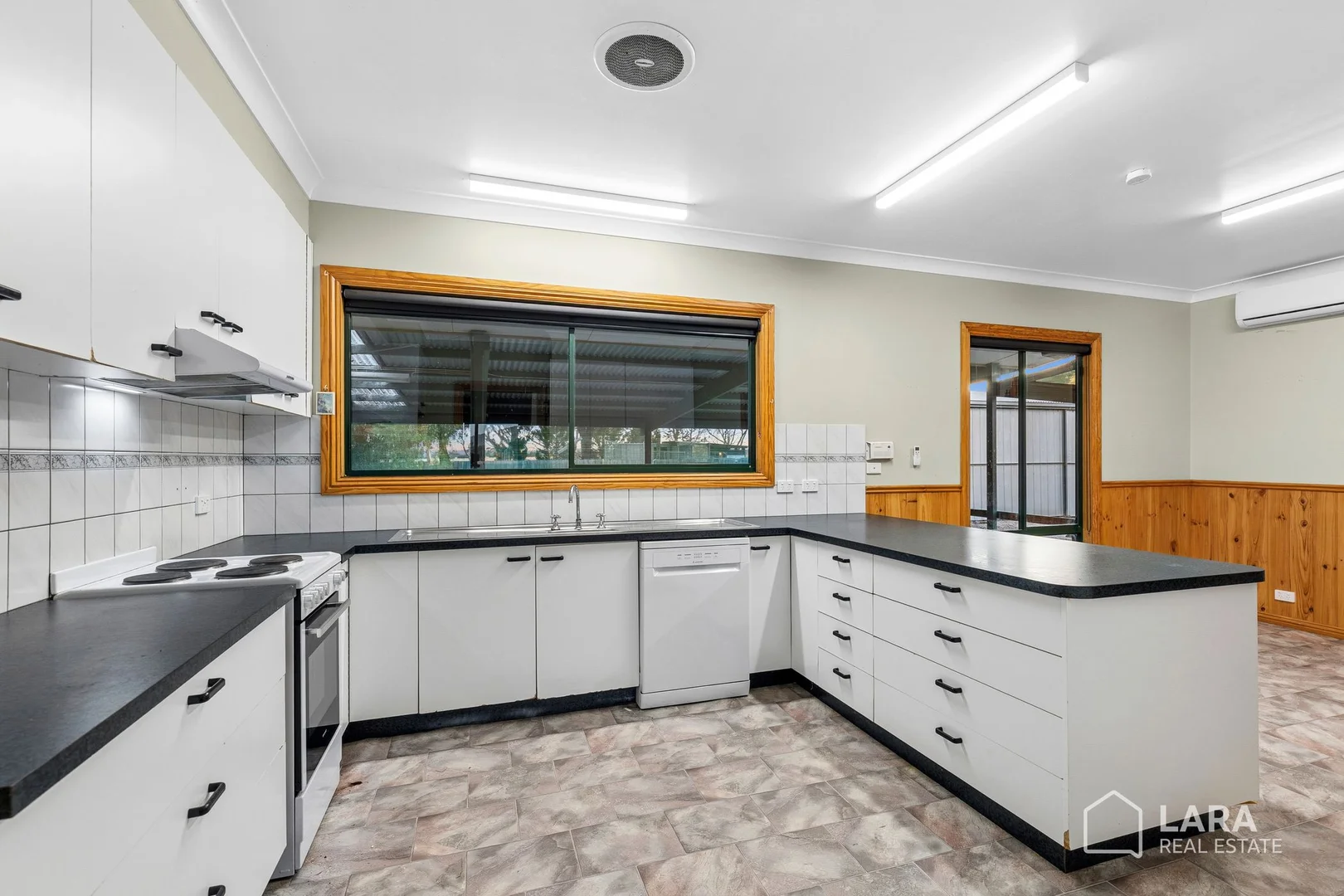 Additional image 14 of 165 Duggans Lane, Lara VIC 3212