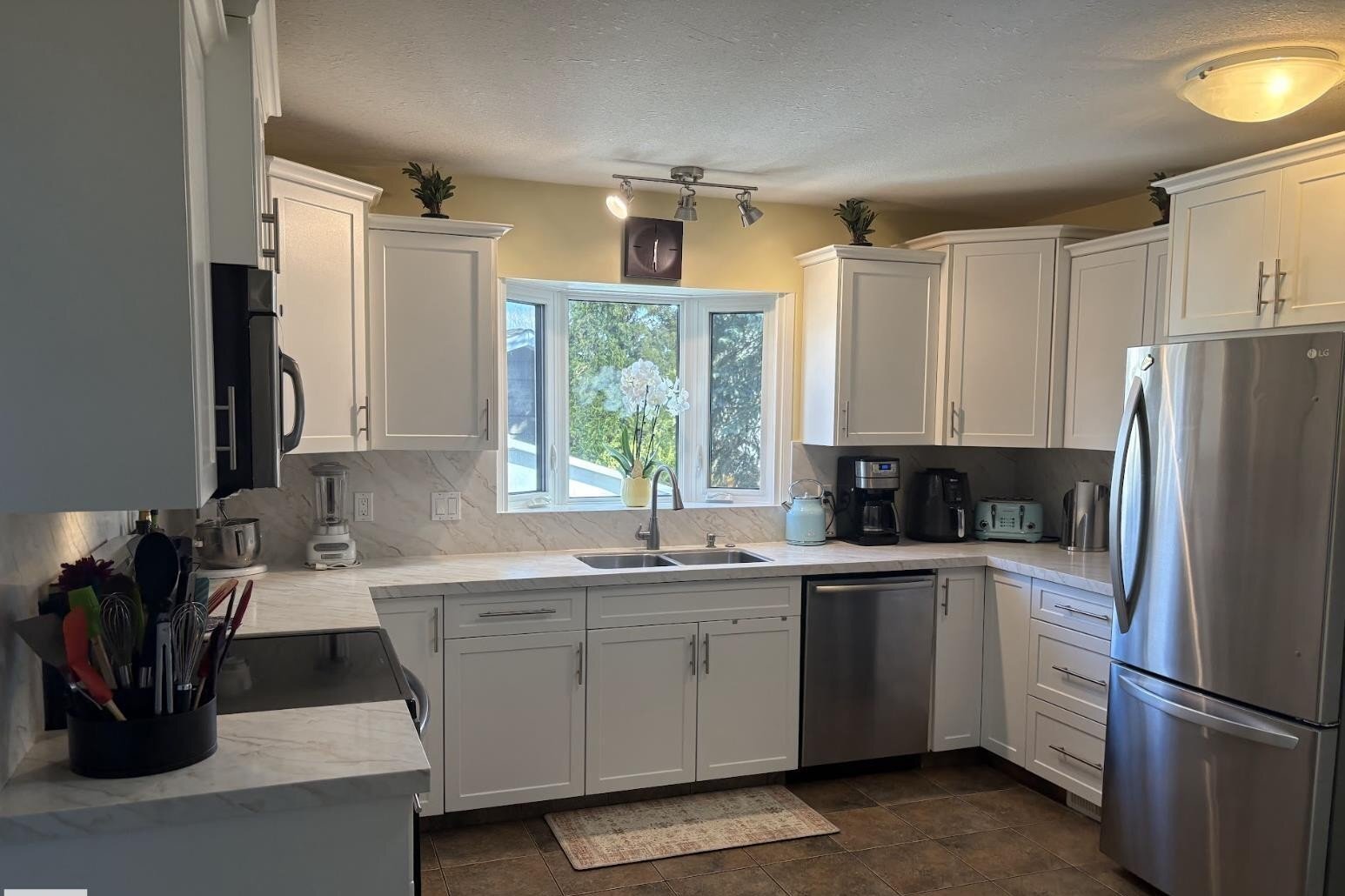 Additional image 8 of 4209 63 Street, Camrose, AB, T4V2W3