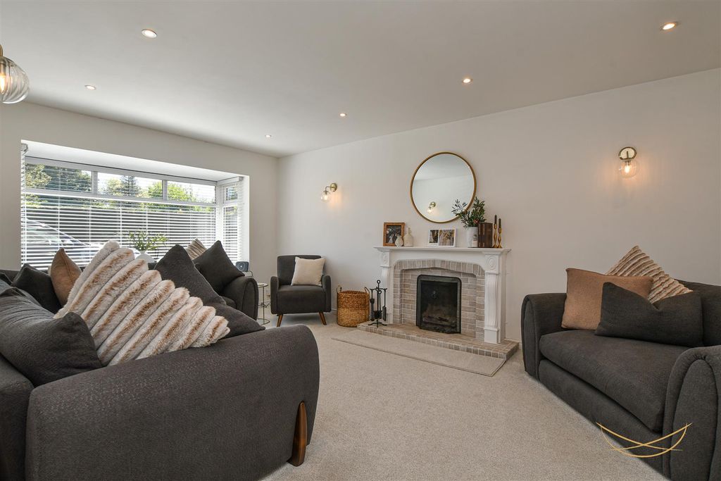 Additional image 8 of 5 bed detached house for saleHydepark Close, Newtownabbey BT36