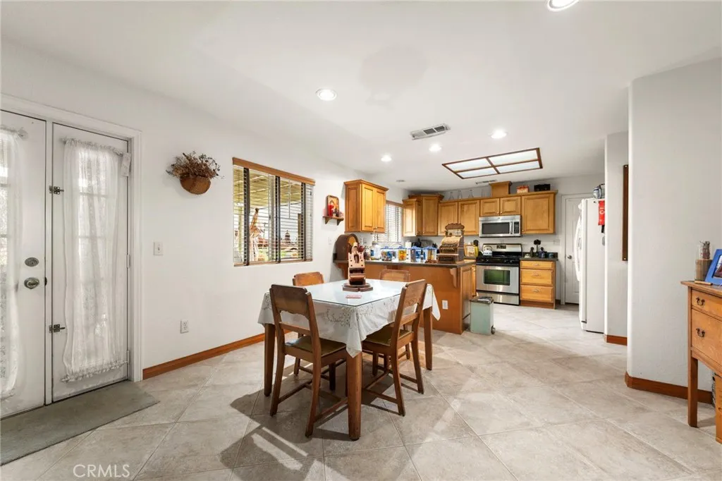 Additional image 93 of 12681 Bryant St, Yucaipa, CA 92399