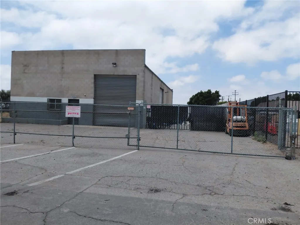 Additional image 3 of 10422 Fremontia Ave, Fontana, CA 92337