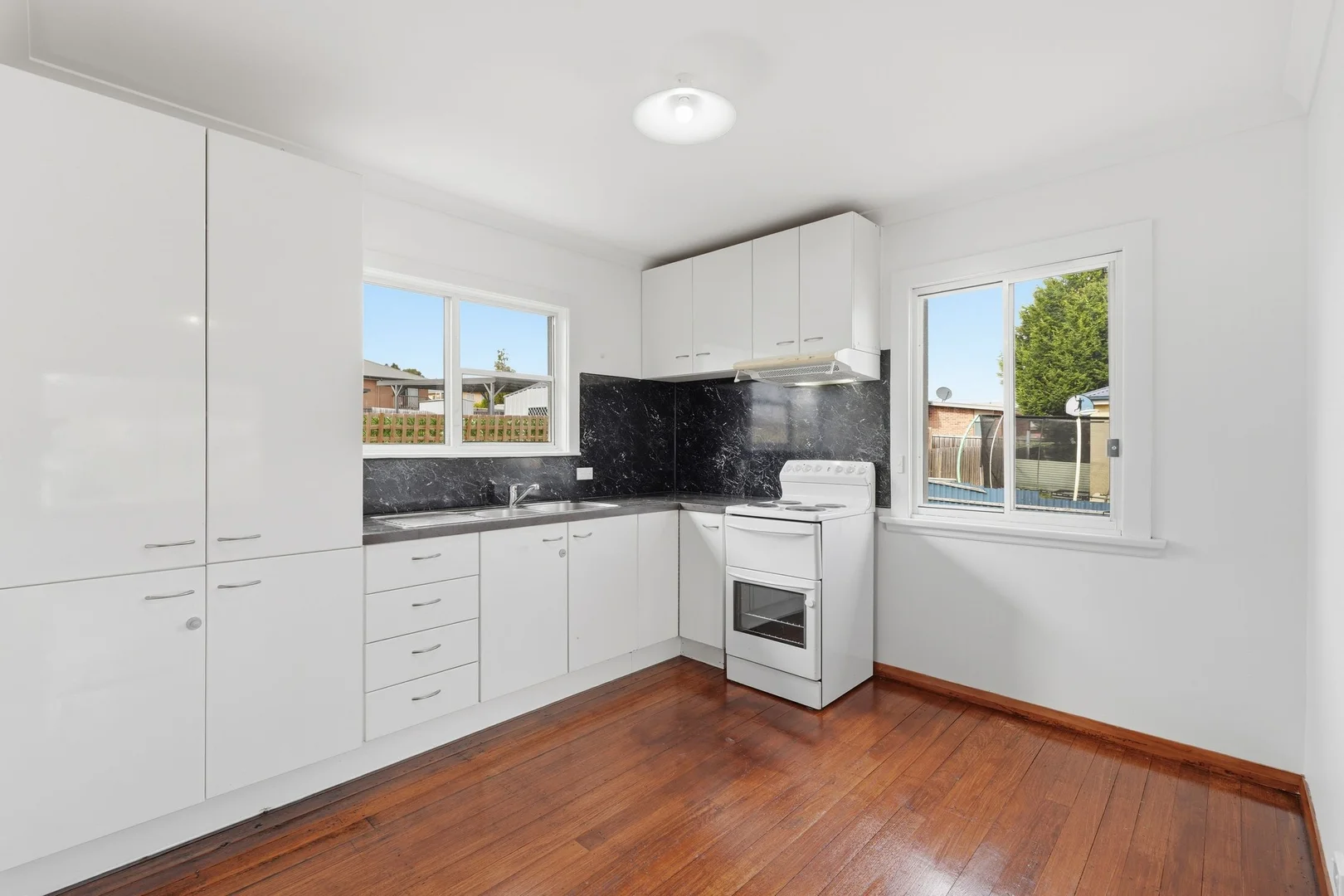 Additional image 8 of 1/55 Cumberland St, Warrane TAS 7018