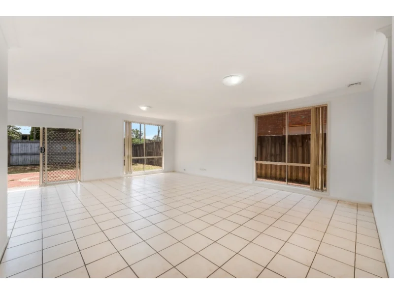 52 Latina Circuit, Prestons NSW 2170 photo 5
