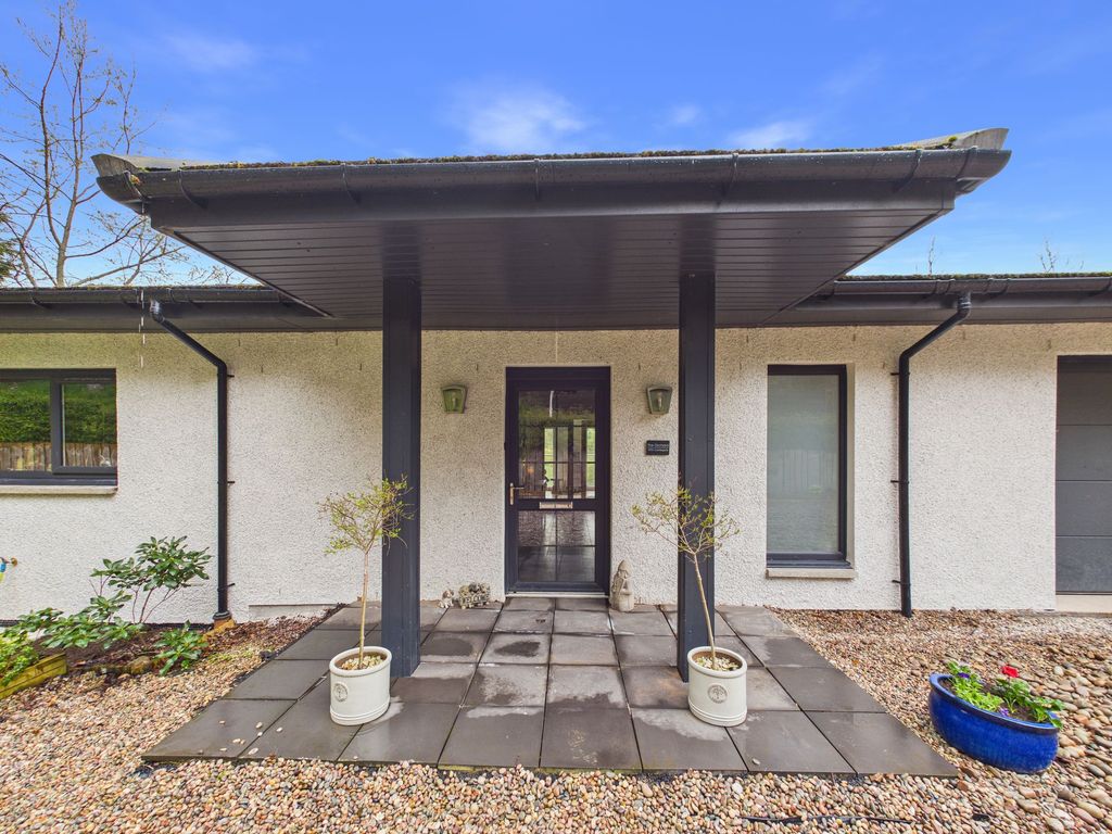 5 bed detached house for saleCastlegate, Lanark ML11 photo 5