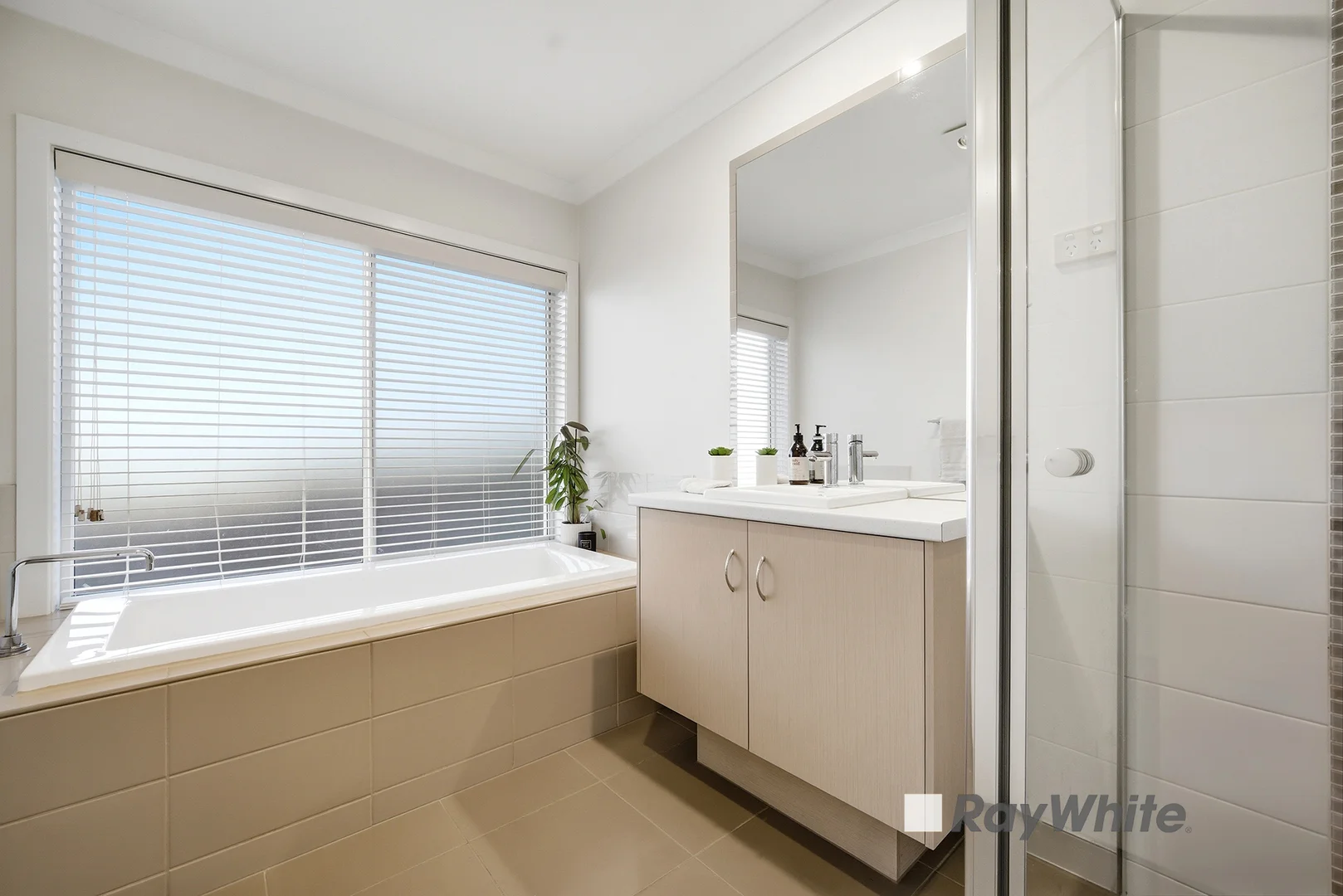 Additional image 22 of 82 Montbrae Circuit, Narre Warren North VIC 3804