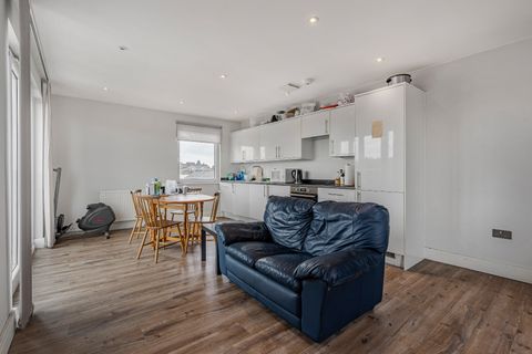 Willow Court, Cambridge Road, Kingston Upon Thames KT1