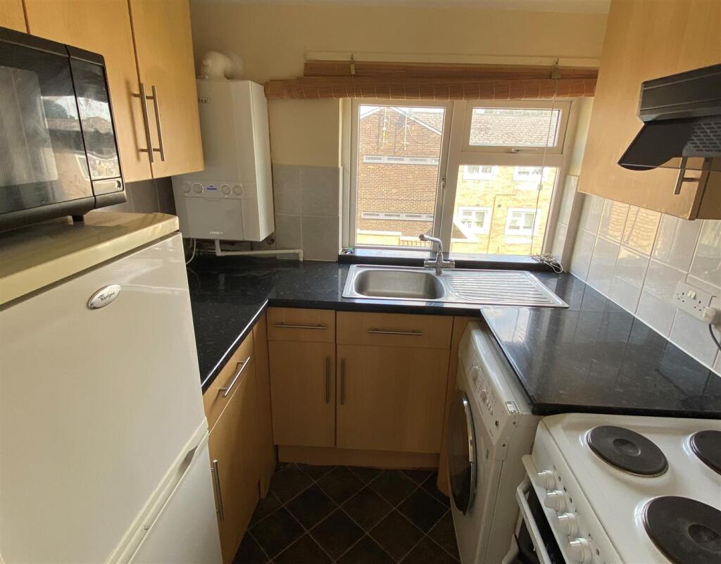 Northdown Road, Hatfield photo 3