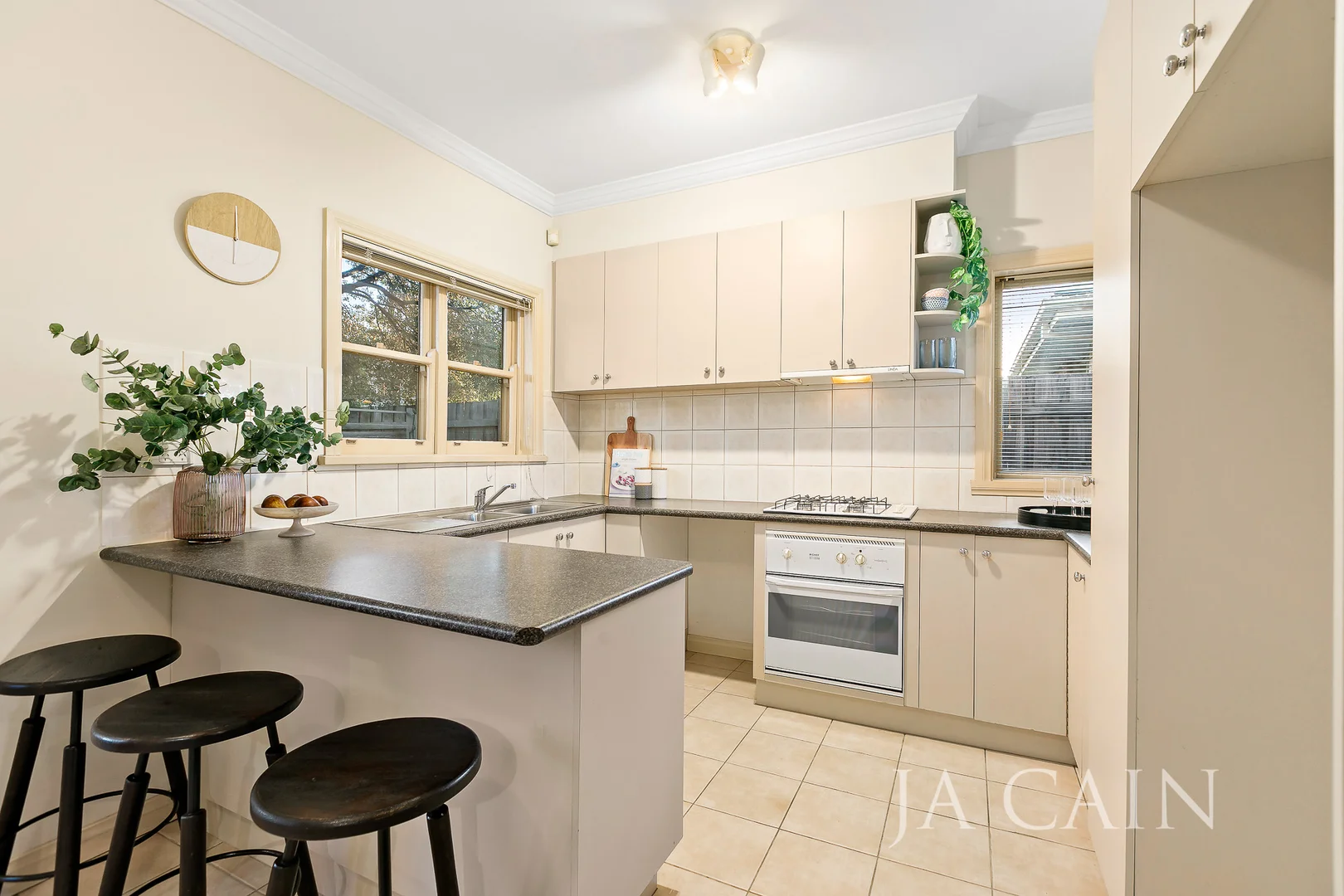 Additional image 5 of 1/4 Douglas Street, Ashwood VIC 3147