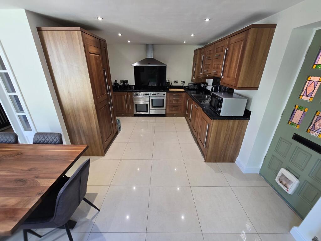 The Moor, Sutton Coldfield, B76 photo 4