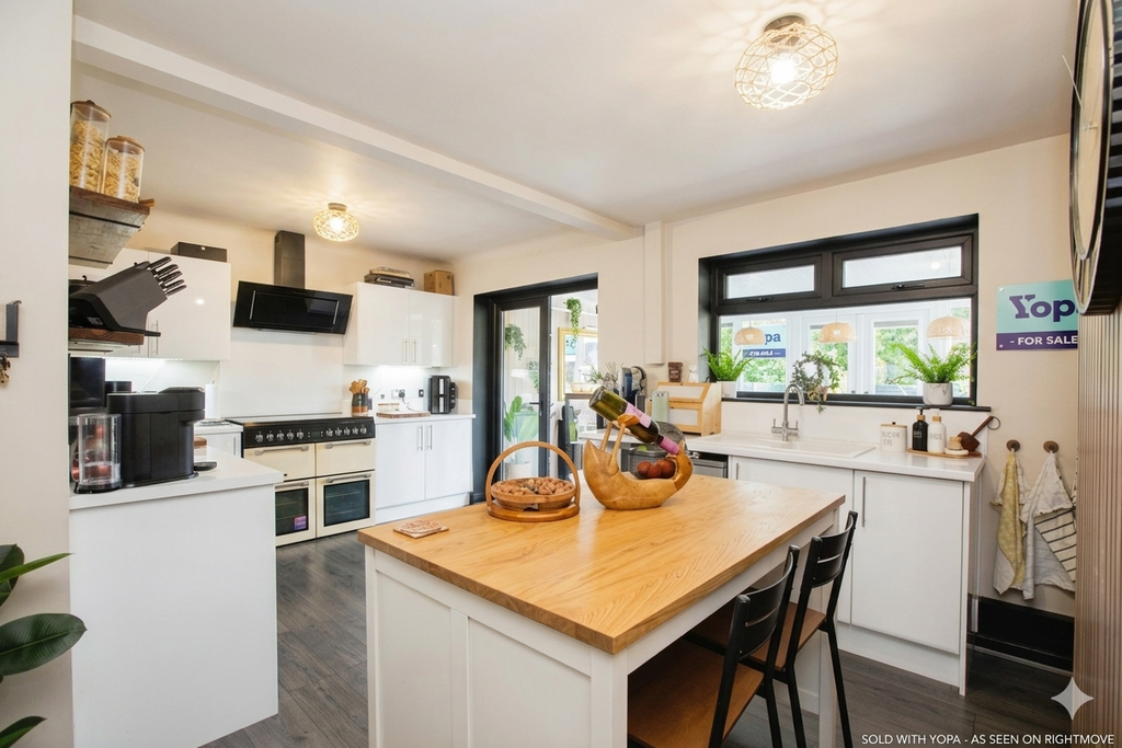Additional image 2 of 3 bed semi-detached house for saleSt. Johns Green, Leyland PR25