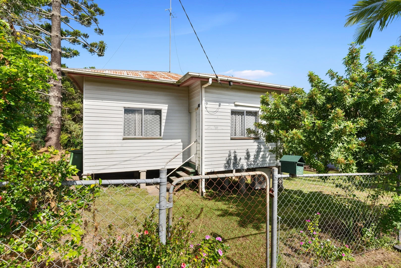 23 Noosa Road, Monkland QLD 4570